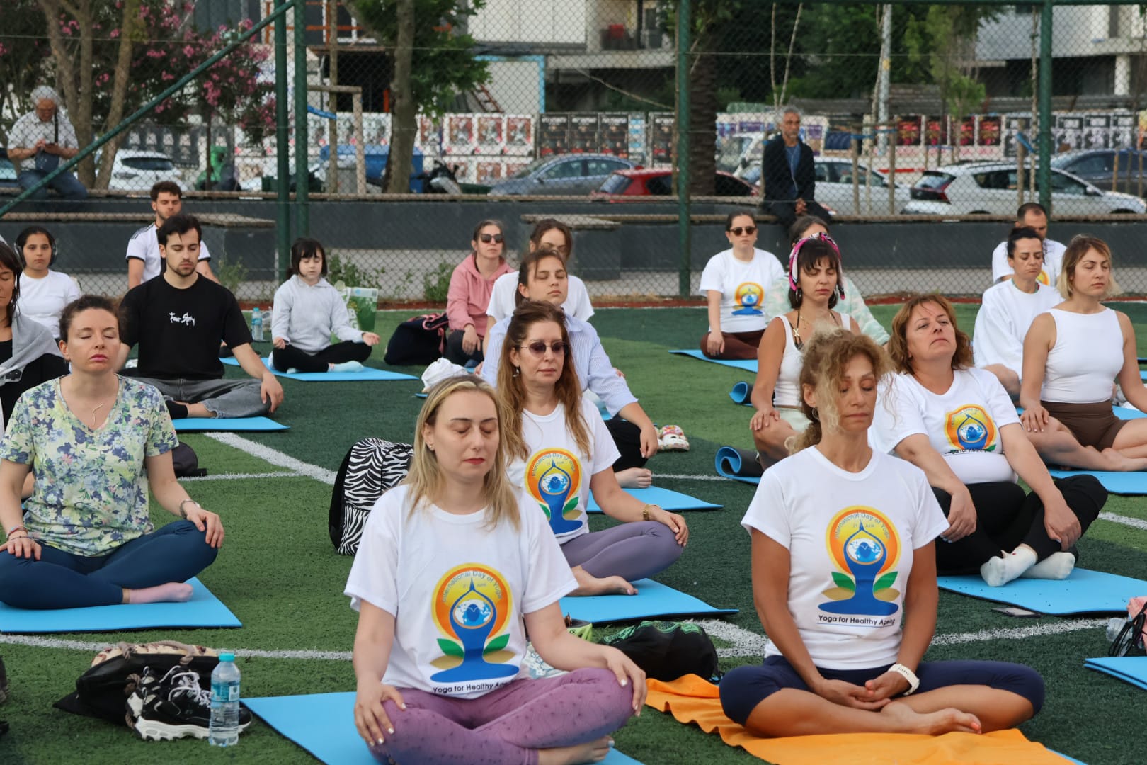 Kalamış'ta yoga mutluluğu